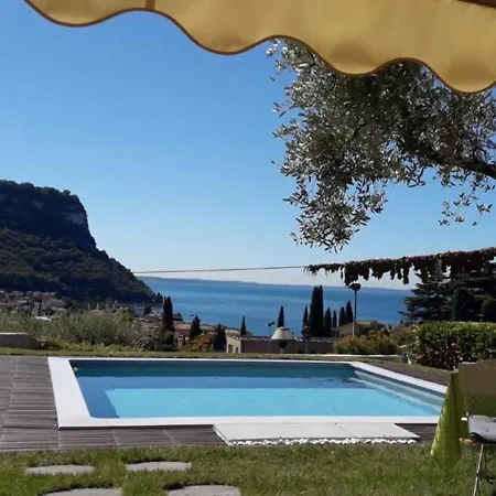 Casa de Férias Nido D'amore Con Piscina E Vista Garda (Verona)